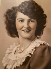 Helen Stropas-Zalanka