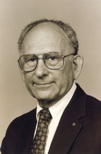 Leo Weaver