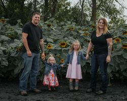 Anthony, Chelsi, Kaytlin & Avri Dean