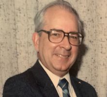 Robert \"Bob\" Rhodes