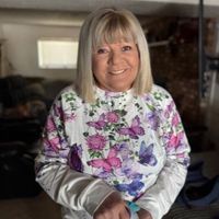 Zelda Helfrich (Warner)