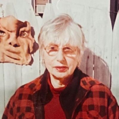 Victoria Larrea Bellinger