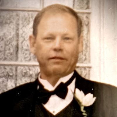 Dennis Mondt