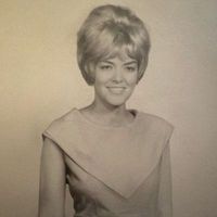 Jeannine \"Jaja\" Toebbe Omohundro