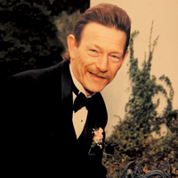 Leslie "Les" Lawrence