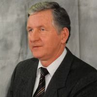 Robert \"Bob\" Moore