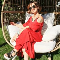 Viktoria "Vik" Larsen