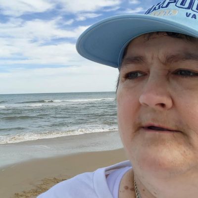 Debra Leigh MacDonald